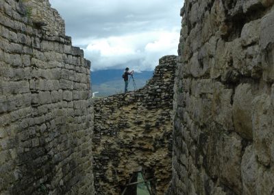 Kuelap_entrance_01